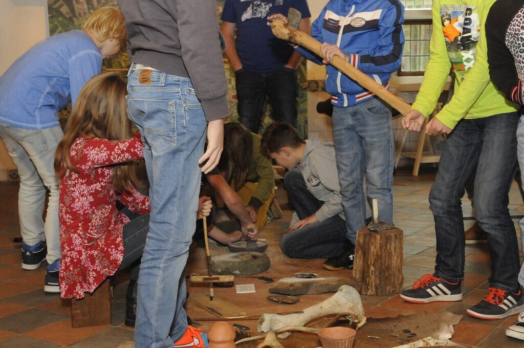 Kinderbingo in de Buuzepolle in Giethoorn
